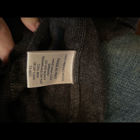 Harry Rosen 100% Merino Wool V-Neck Grey - Picture 4 of 6